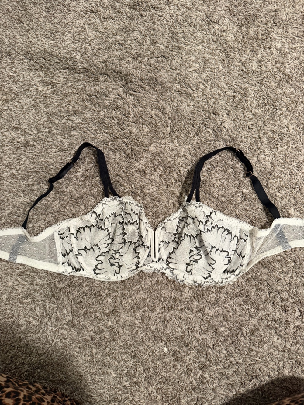 Auden White Lace Underwire Bra with Black Accents 38DD